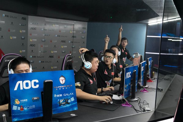 利物浦的战 利物浦的战